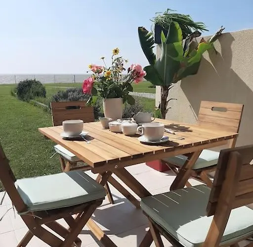 Studio-terrasse 3* Bord De *
